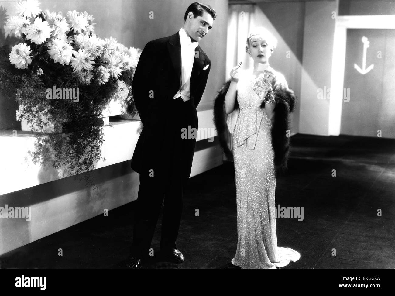 KISS AND MAKE UP (1934) CARY GRANT, GENEVIEVE TOBIN KMUP 001 P Stock Photo