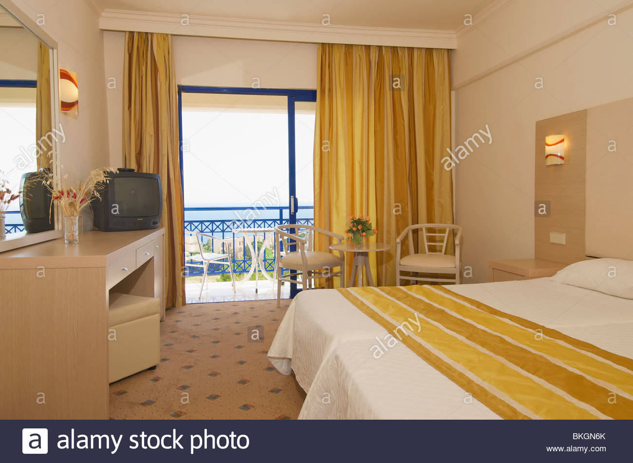 Kresten Palace 4 (Greece. RhodesKalithea): photos, room description, features of the service and reviews 8 Kresten Palace 4 (Greece. RhodesKalithea): photos, room description, features of the service and reviews 85