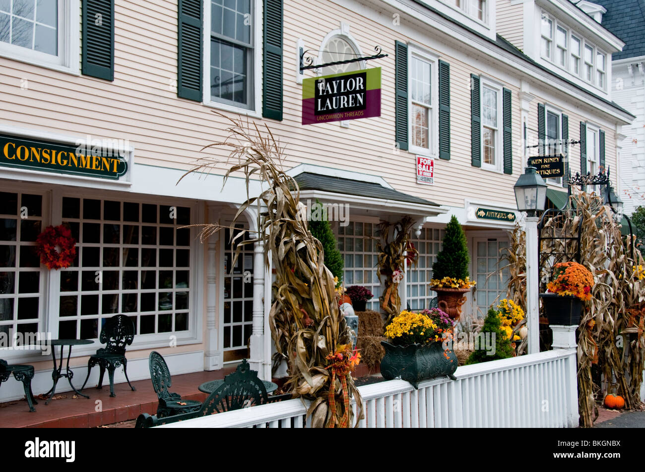 Woodstock, High Buildings, Porches,Halloween