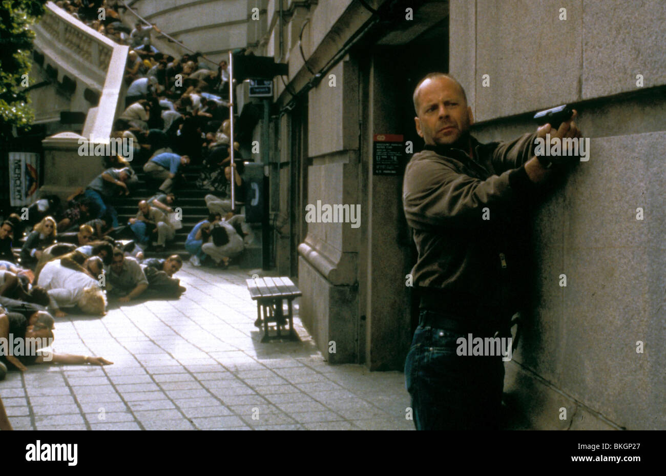 Mercury rising 1998 bruce willis hi-res stock photography and images ...