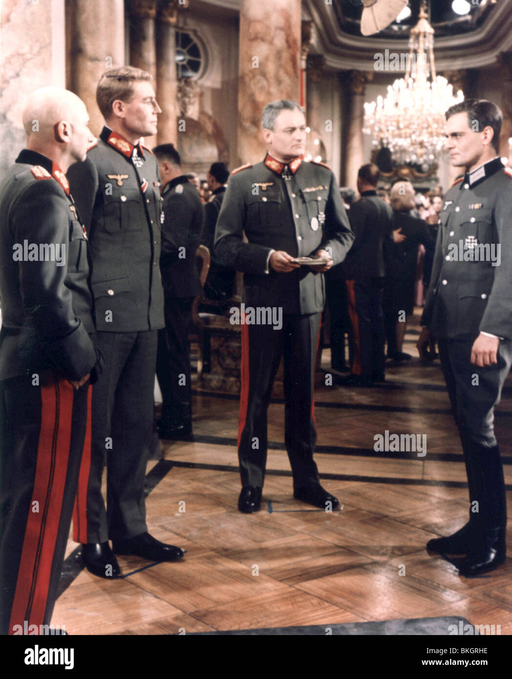 THE NIGHT OF THE GENERALS (1967) DONALD PLEASENCE, PETER O'TOOLE, CHARLES GRAY, OMAR SHARIF NOTG 001 CP Stock Photo