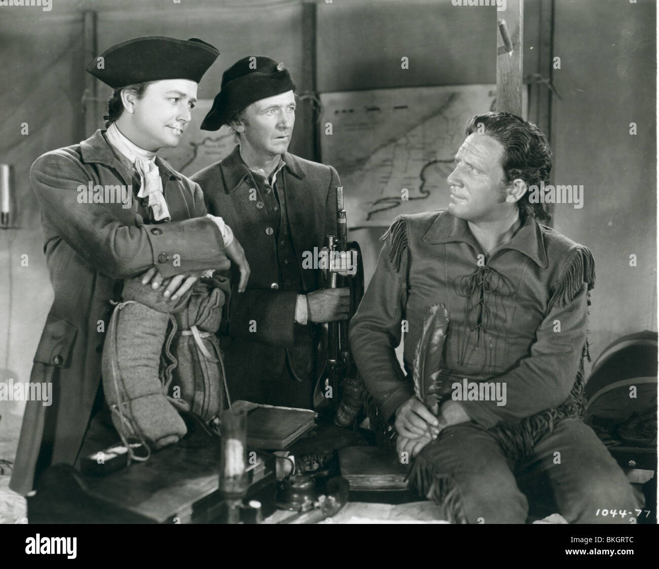 NORTHWEST PASSAGE (1940) ROBERT YOUNG, WALTER BRENNAN, SPENCER TRACY NWP 012P Stock Photo
