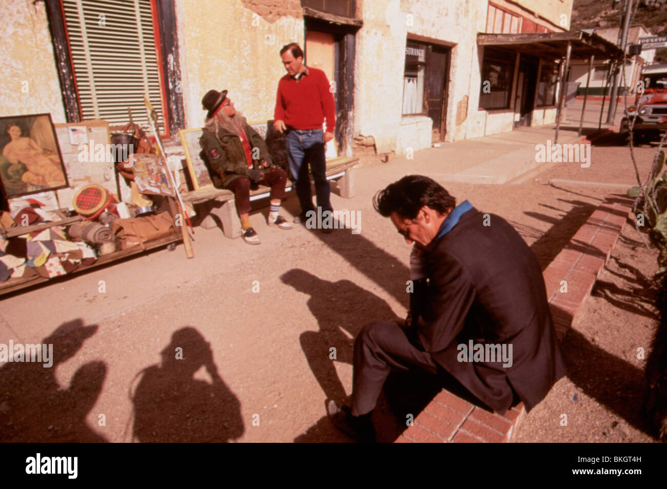 OLIVER STONE (DIR) O/S 'UTURN' (1997) WITH JON VOIGHT, SEAN PENN OLSN