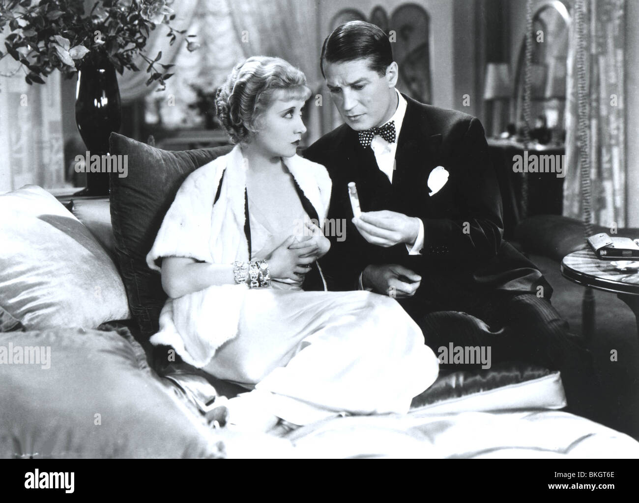 ONE HOUR WITH YOU (1932) GENEVIEVE TOBIN, MAURICE CHEVALIER OHW 003P Stock Photo