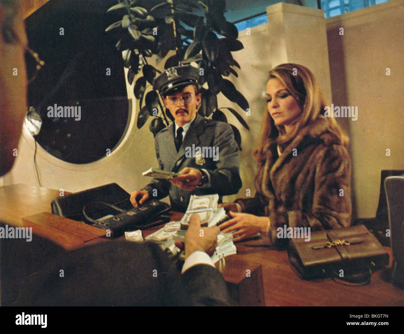 ONLY WHEN I LARF (1968) DAVID HEMMINGS, ALEXANDRA STEWART OWLF 005FOH Stock Photo