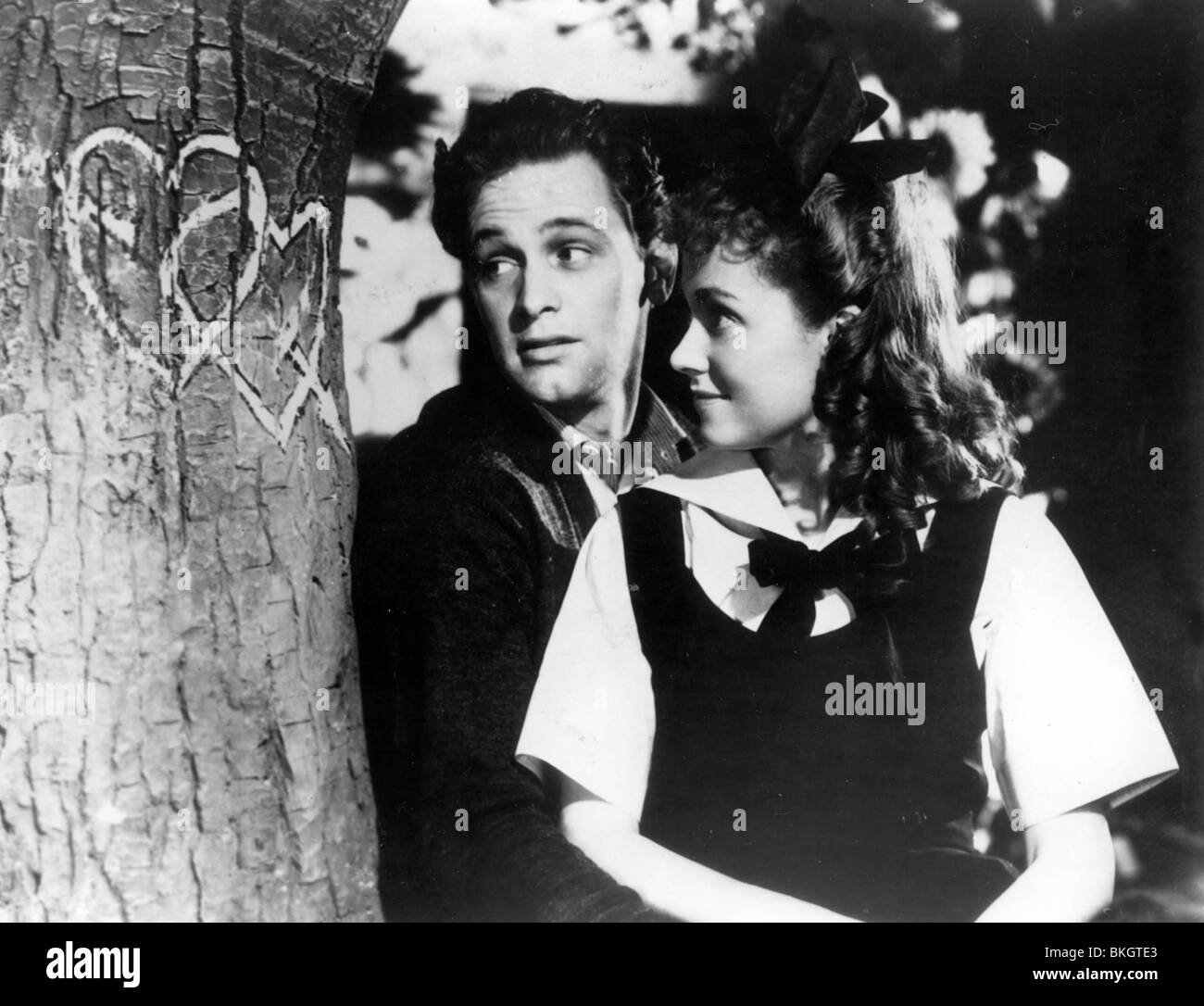OUR TOWN (1940) WILLIAM HOLDEN, MARTHA SCOTT OTWN 004P Stock Photo Alamy