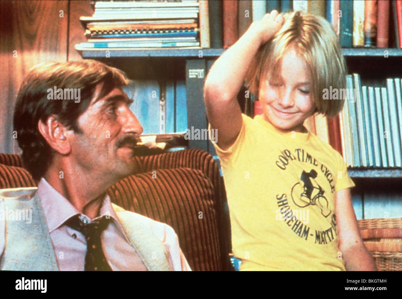 PARIS, TEXAS (1984) HARRY DEAN STANTON PTX 035 Stock Photo