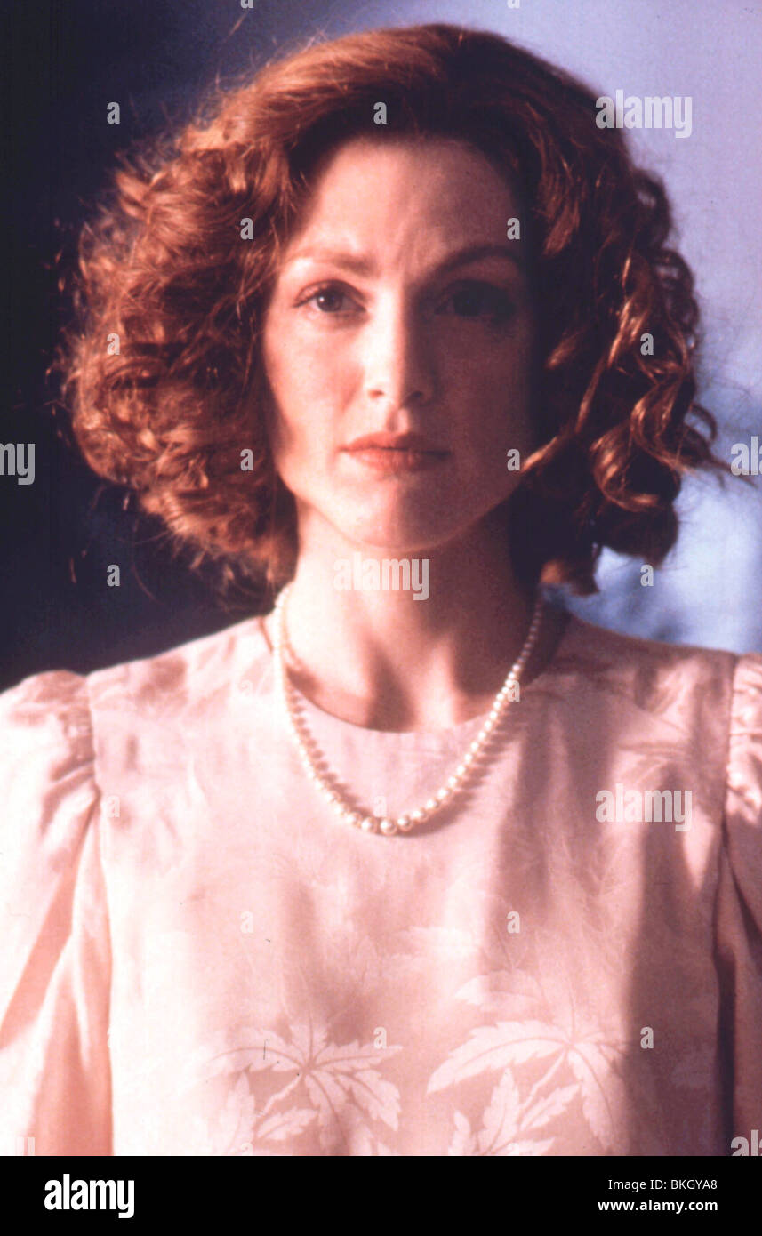 Julianneページ Safe 1995 julianne moore hi-res stock photography and images