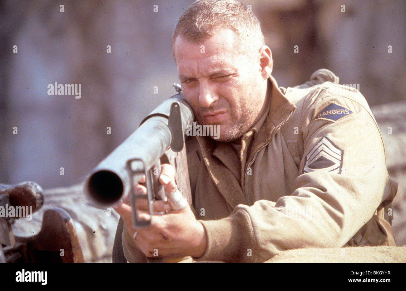 SAVING PRIVATE RYAN (1998) TOM SIZEMORE SAPR 087 Stock Photo - Alamy