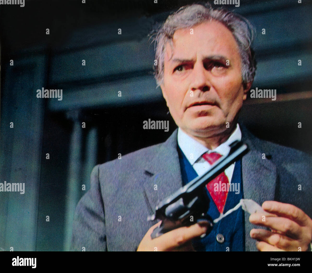 STRANGER IN THE HOUSE (1967) JAMES MASON SITH 004FOH Stock Photo