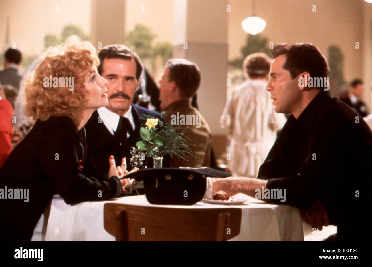 SUNSET (1988) JAMES GARNER, BRUCE WILLIS SNST 005 Stock Photo Alamy