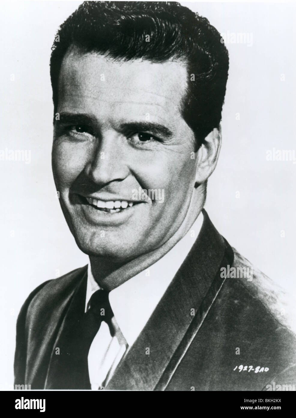 THE THRILL OF IT ALL (1963) JAMES GARNER THAL 003P Stock Photo - Alamy