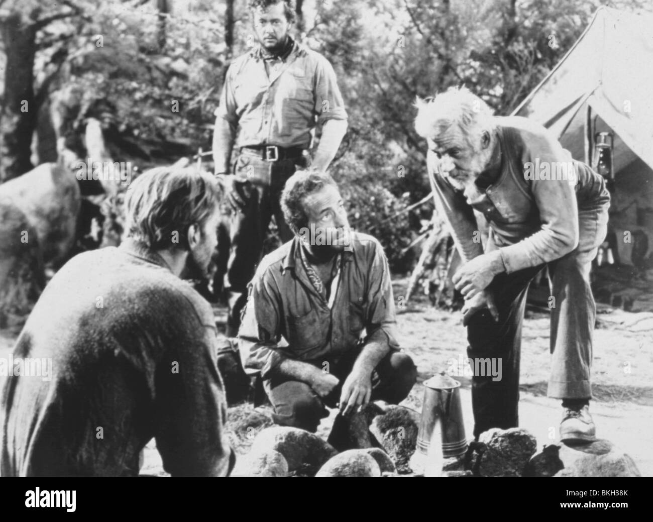 THE TREASURE OF THE SIERRA MADRE (1948) JOHN HUSTON (DIR) TTSM 012 Stock Photo