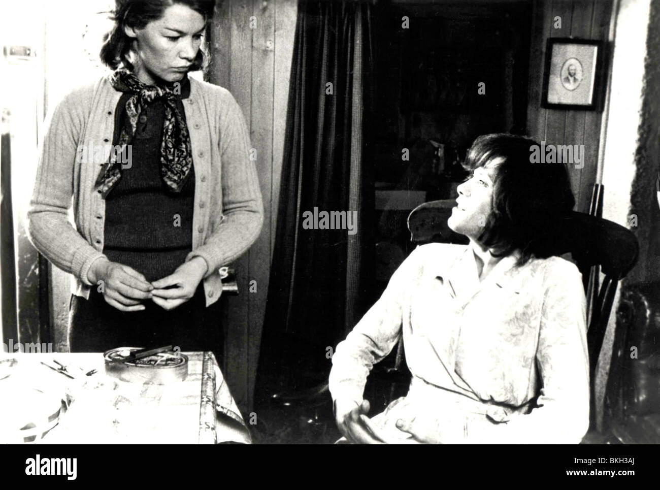 Triple echo 1973 glenda jackson hi-res stock photography and images - Alamy