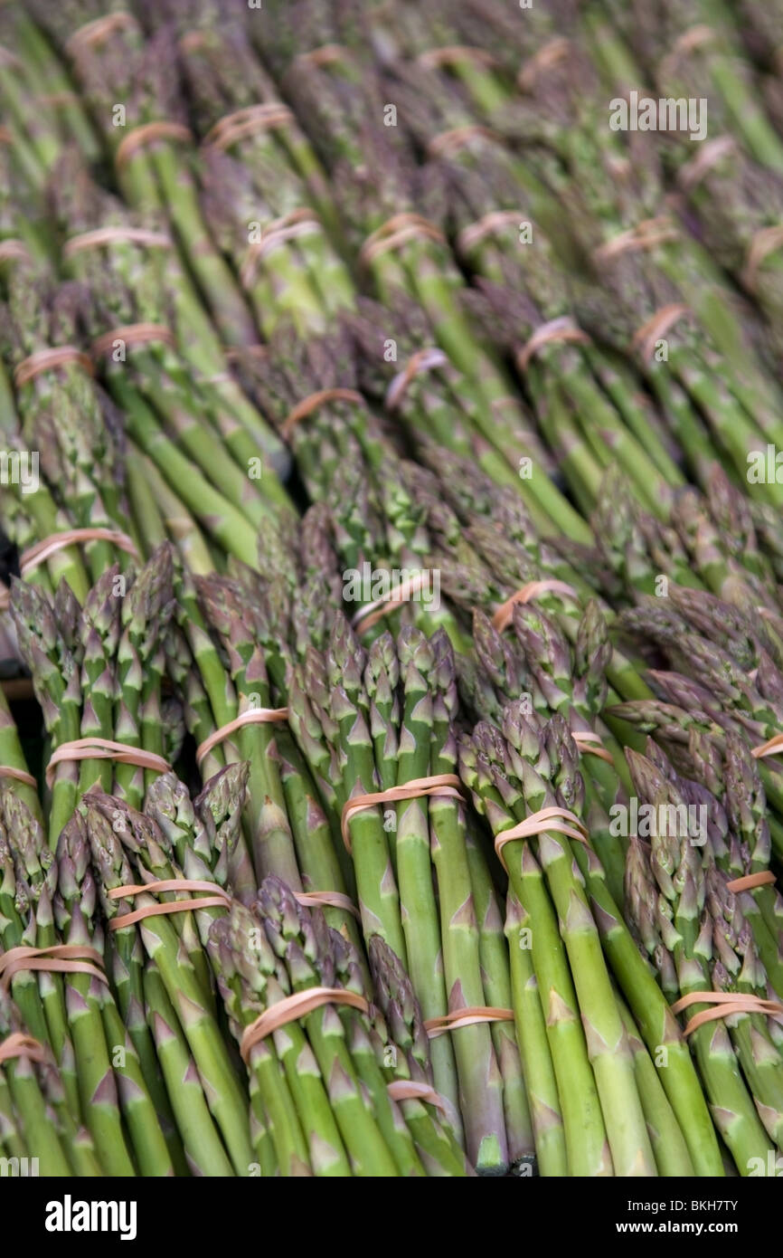 Asparagus for sale at Borough Market, London Stock Photo