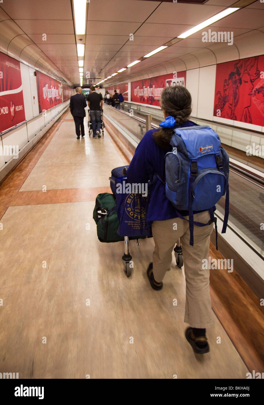 Luggage Trolley Stock Photos & Luggage Trolley Stock Images Alamy