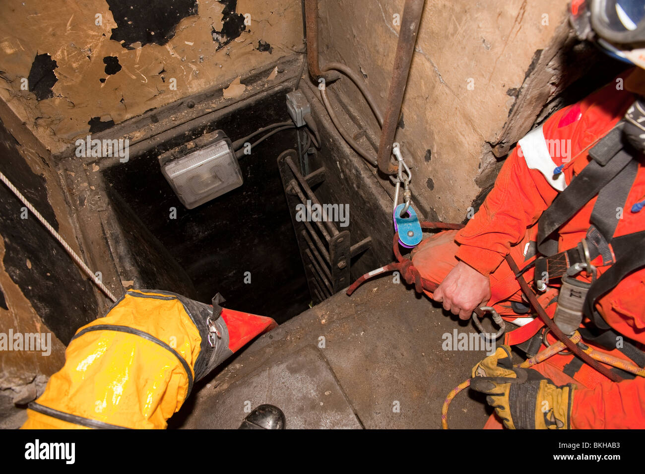 Fire & Rescue tunnel sewer rescue vertical shaft FULLY MODEL RELEASED Stock Photo