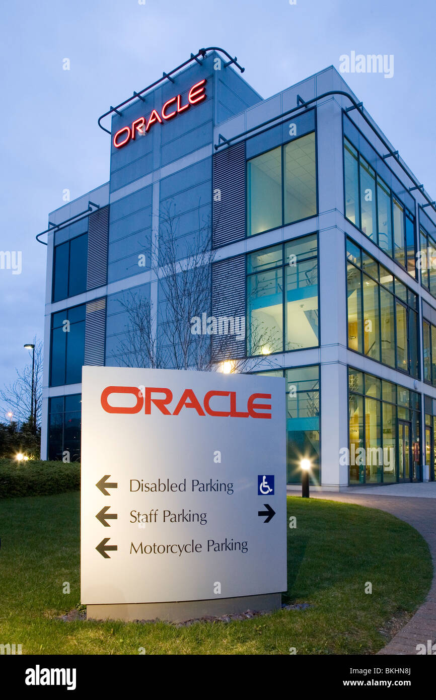 Oracle Corporation UK Ltd., Oracle Parkway, Thames Valley Park (TVP), Reading, Berkshire. RG6 1RA. Stock Photo