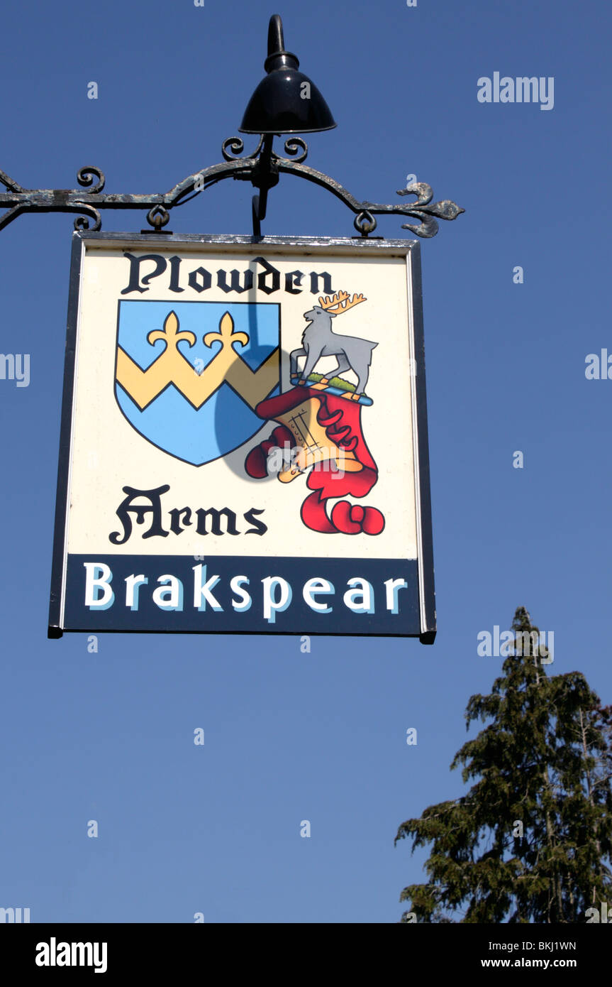 The Plowden Arms Pub sign Shiplake Oxfordshire Stock Photo