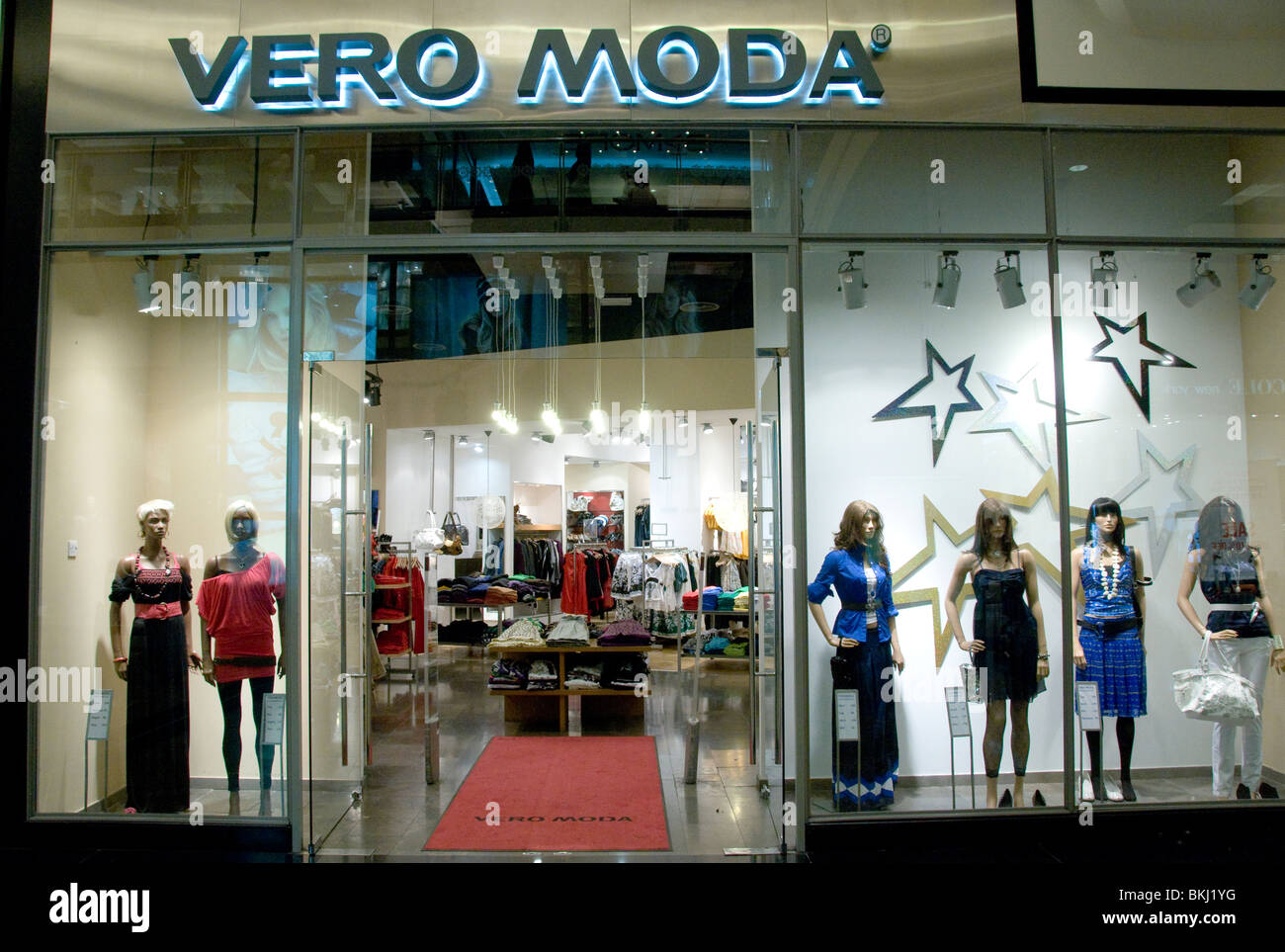 Vero Moda Stock Photo - Alamy