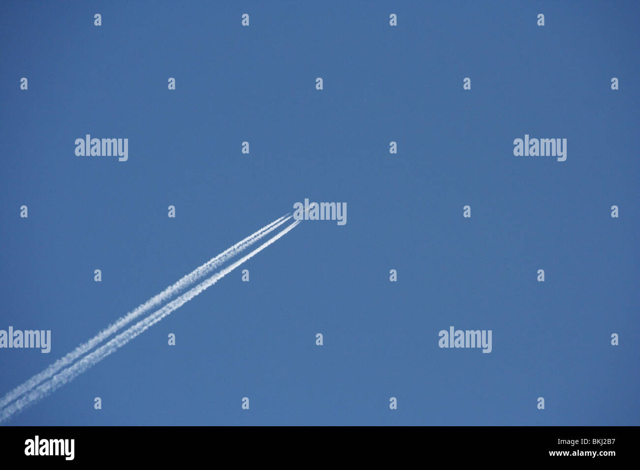 Airplane at high altitude hi-res stock photography and images - Alamy