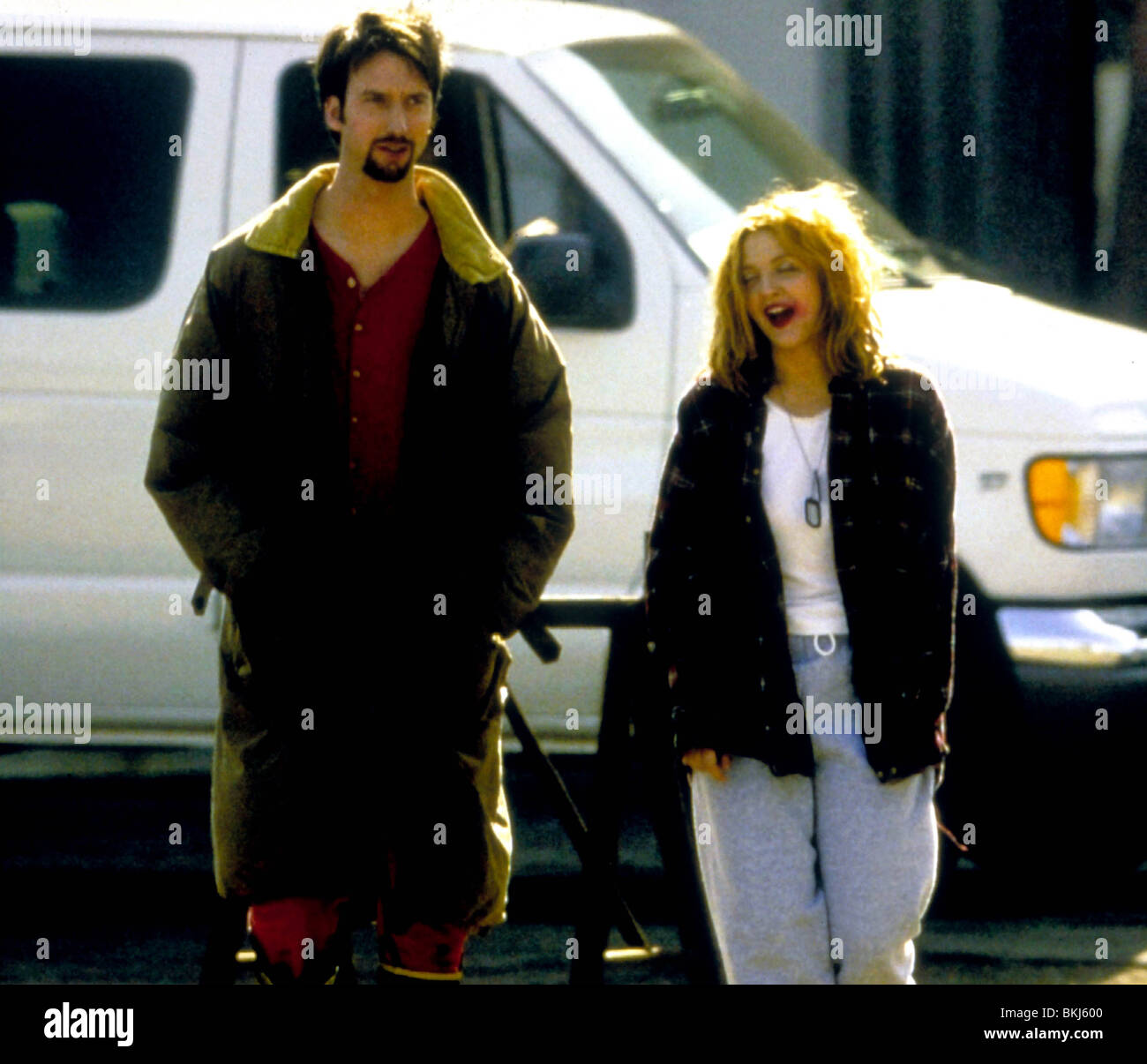 DREW BARRYMORE O/S 'CHARLIE'S ANGELS (2000)' WITH TOM GREEN DWB 005 ...