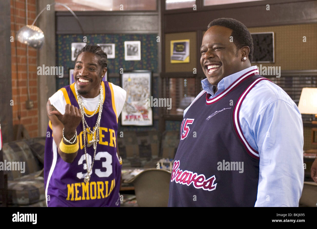 BE COOL (2005) ANDRE BENJAMIN, CEDRIC THE ENTERTAINER BECO 001 - AQ Stock Photo