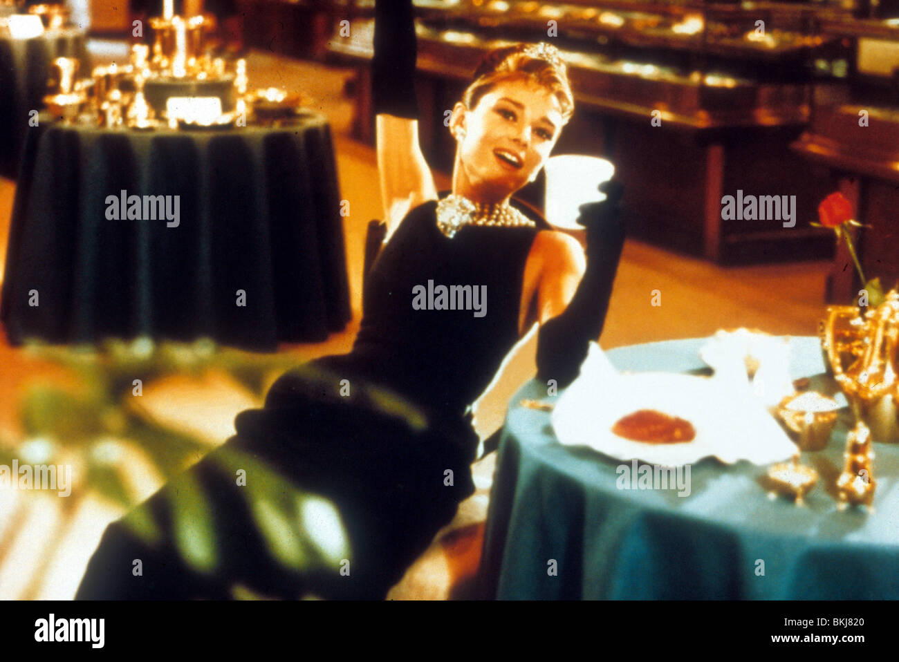 BREAKFAST AT TIFFANY'S (1961) AUDREY HEPBURN BRT 028 Stock Photo - Alamy
