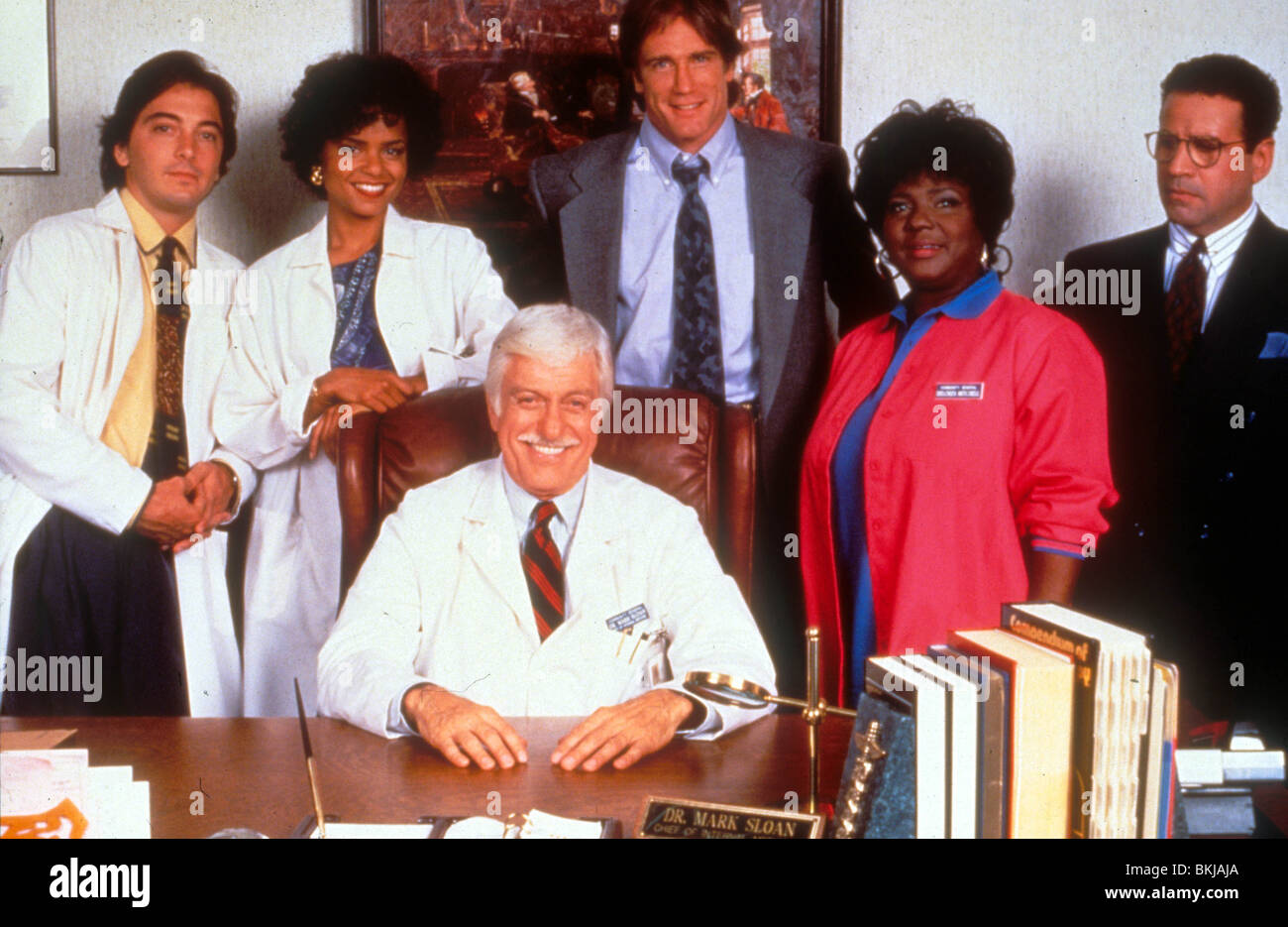 Films Et Séries Tv Avec Michael Tucci DIAGNOSIS MURDER (TV) SCOTT BAIO, VICTORIA ROWELL, MICHAEL TUCCI, DICK