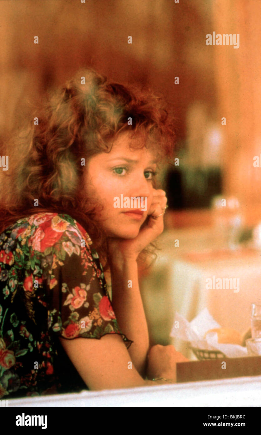 EVERYBODY WINS (1990) DEBRA WINGER EBW 020 Stock Photo - Alamy