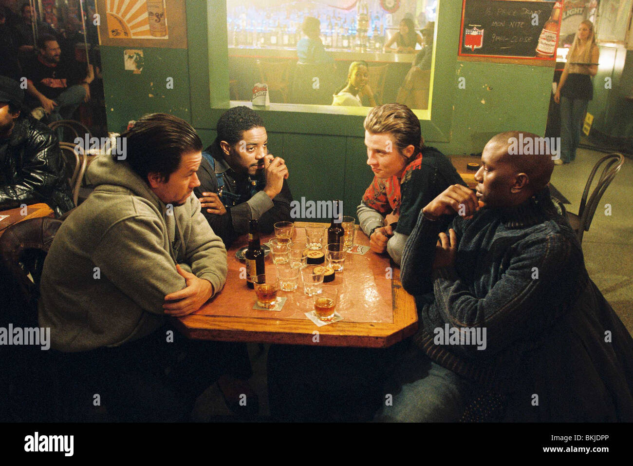 FOUR BROTHERS (2005) MARK WAHLBERG, ANDRE BENJAMIN, GARRETT HEDLUND, TYRESE GIBSON FBRO 002-014 Stock Photo