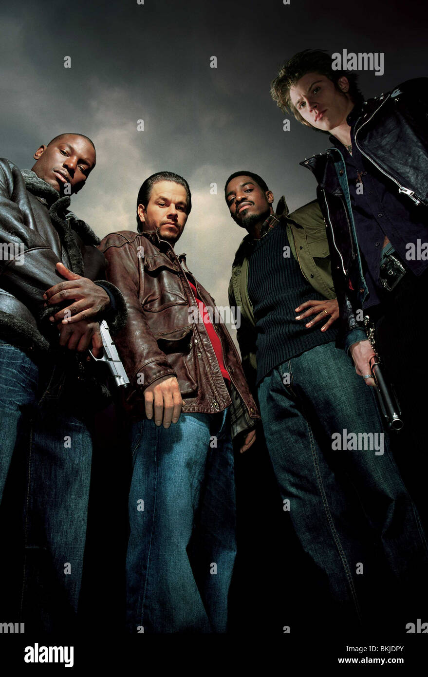 FOUR BROTHERS (2005) TYRESE GIBSON, MARK WAHLBERG, ANDRE BENJAMIN, GARRETT HEDLUND FBRO 002-017 Stock Photo