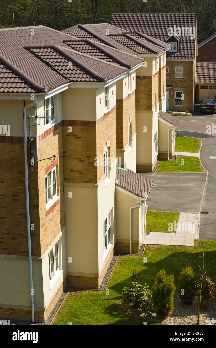 Estate of detached houses and apartments built on brownfield industrial