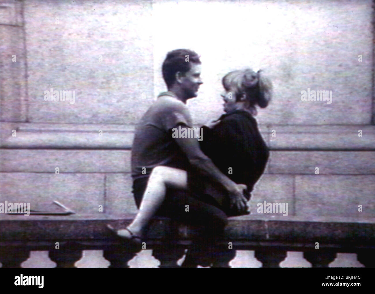 I AM CURIOUS YELLOW (1967) BORJE AHLSTEDT, LENA NYMAN, VILGOT SJOMAN