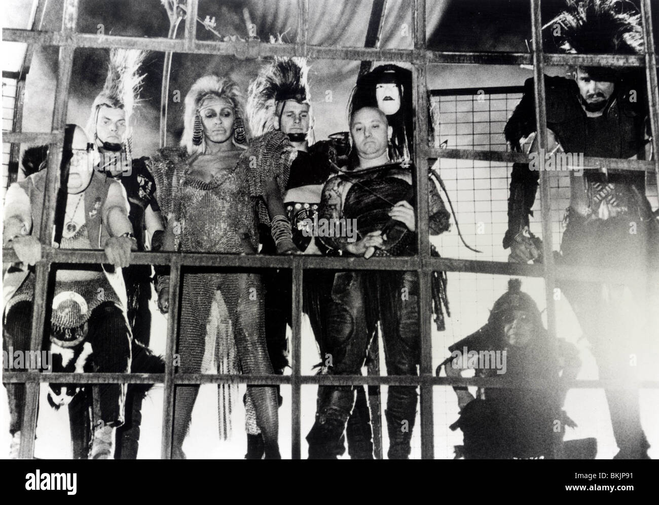 MAD MAX BEYOND THUNDERDOME (1985) ALT MAD MAX 3 FRANK THRING, TINA