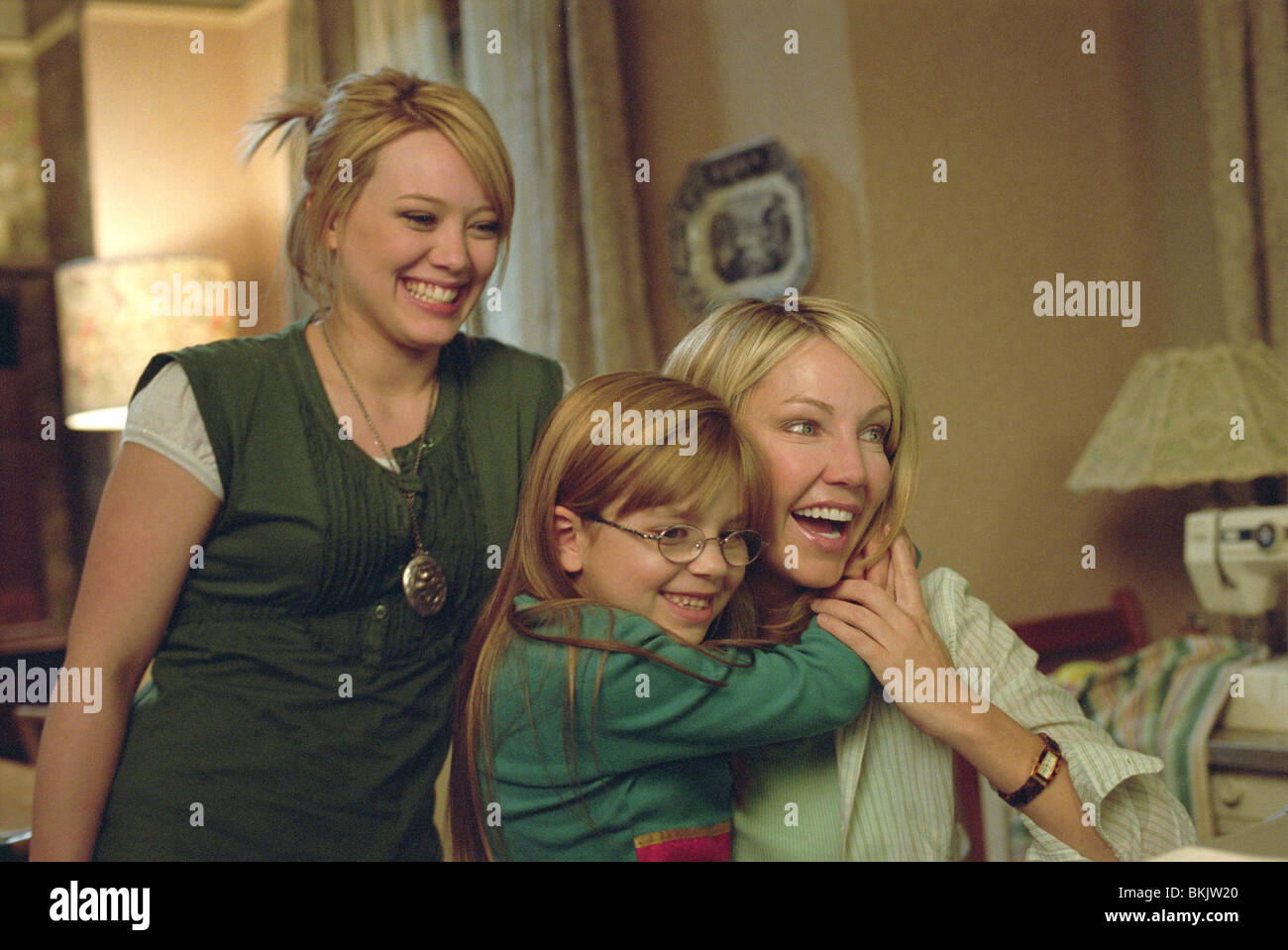 THE PERFECT MAN (2005) HILARY DUFF, ARIA WALLACE, HEATHER LOCKLEAR PFTM 00104 Stock Photo Alamy