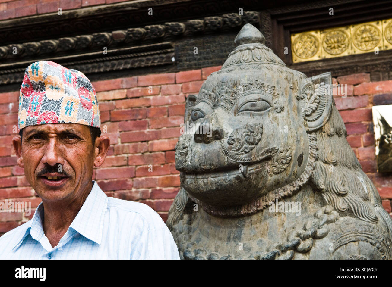 Traditional nepali hat hires stock photography and images Alamy