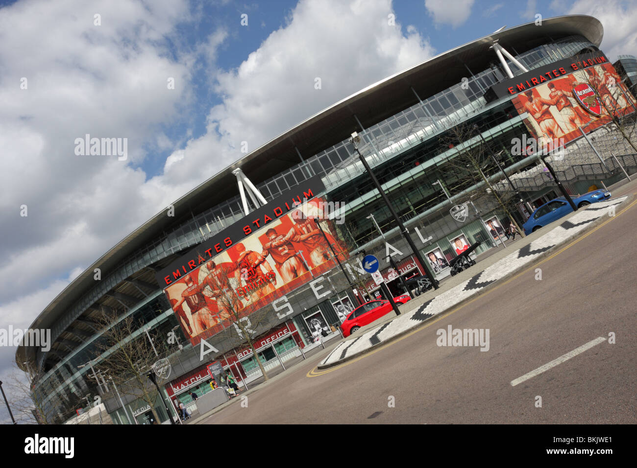 Portrait of emirates stadium hires stock photography and images Alamy