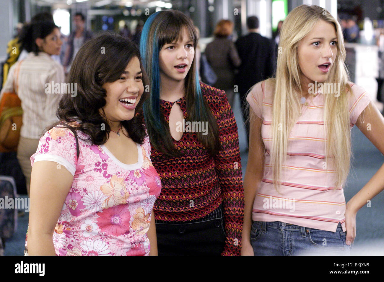 America Ferrera Sisterhood Traveling Pants(02)