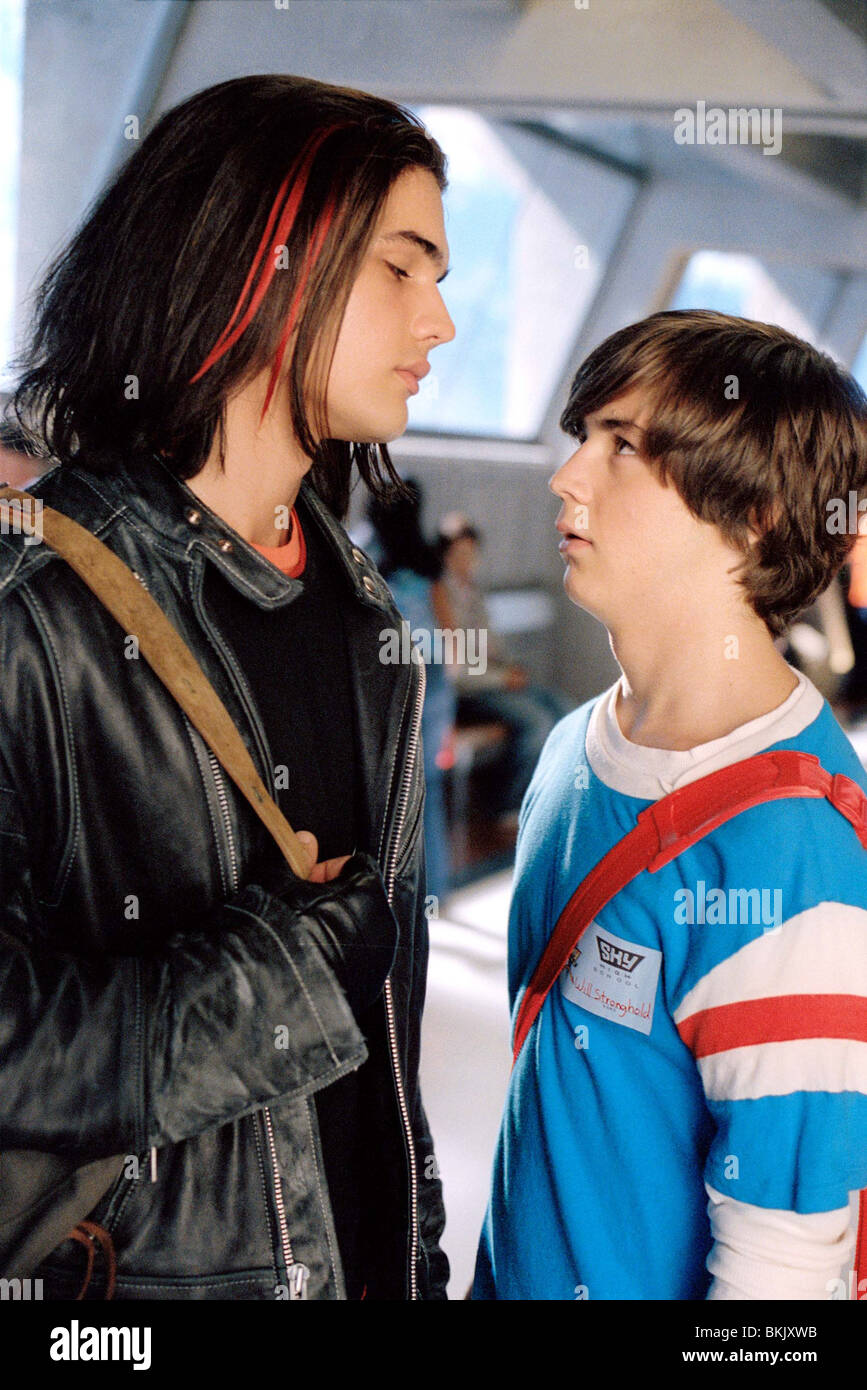 SKY HIGH (2005) STEVEN STRAIT, MICHAEL ANGARANO SKHI 001-007 Stock Photo