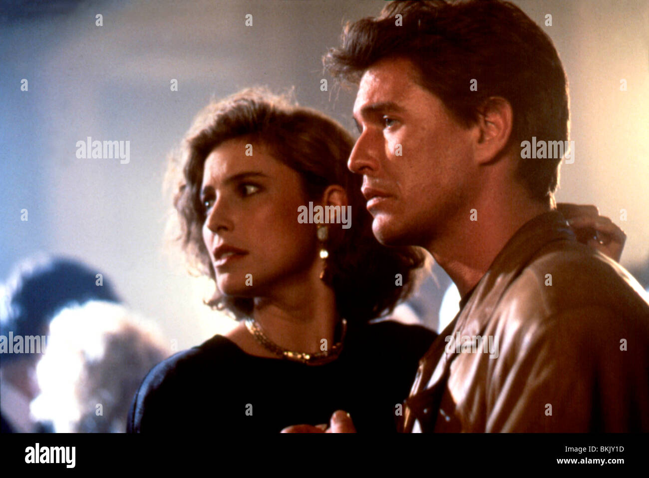 SOMEONE TO WATCH OVER ME (1987) MIMI ROGERS, TOM BERENGER SWO 041 Stock Photo