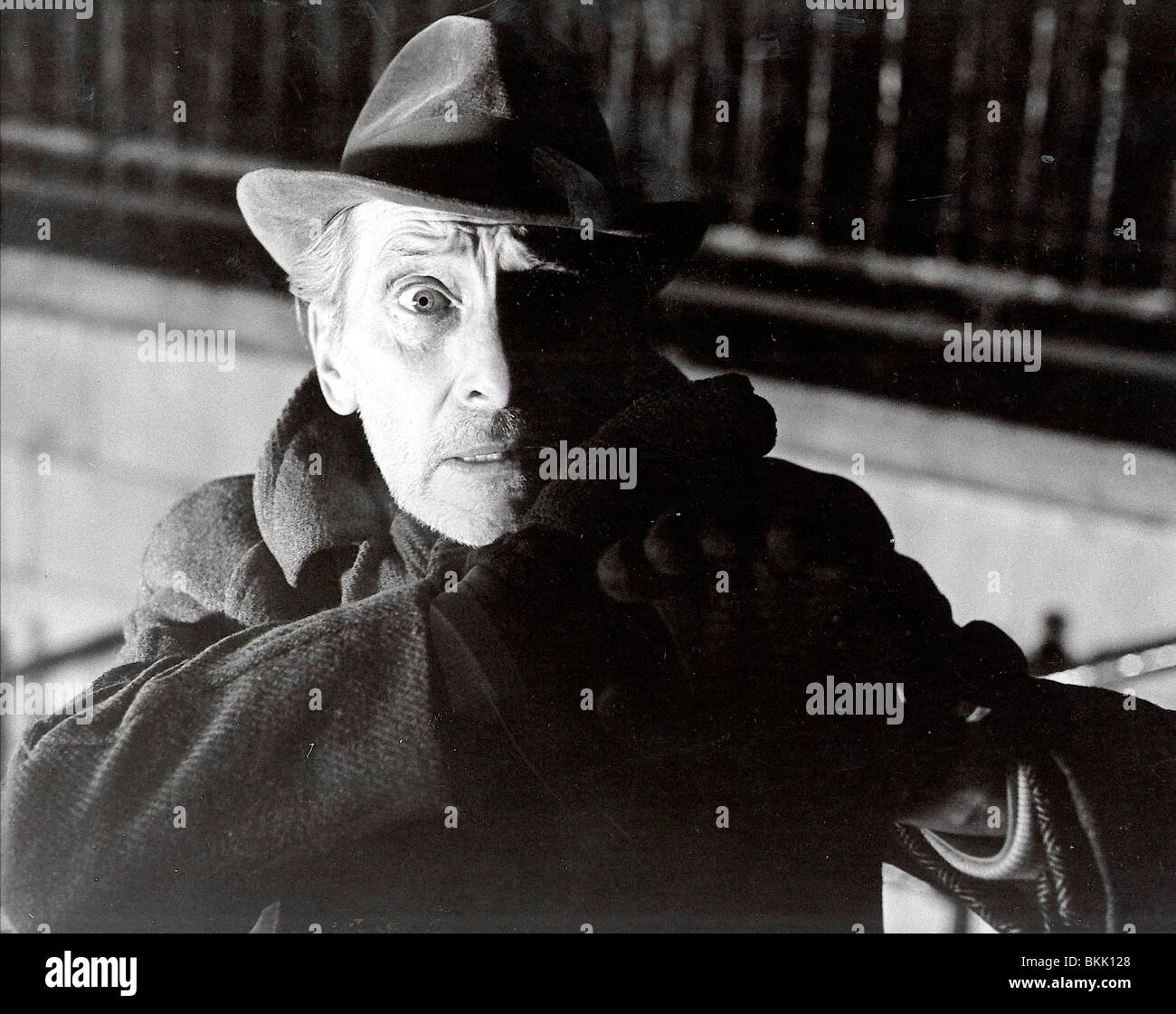The uncanny 1977 peter cushing hi-res stock photography and images - Alamy