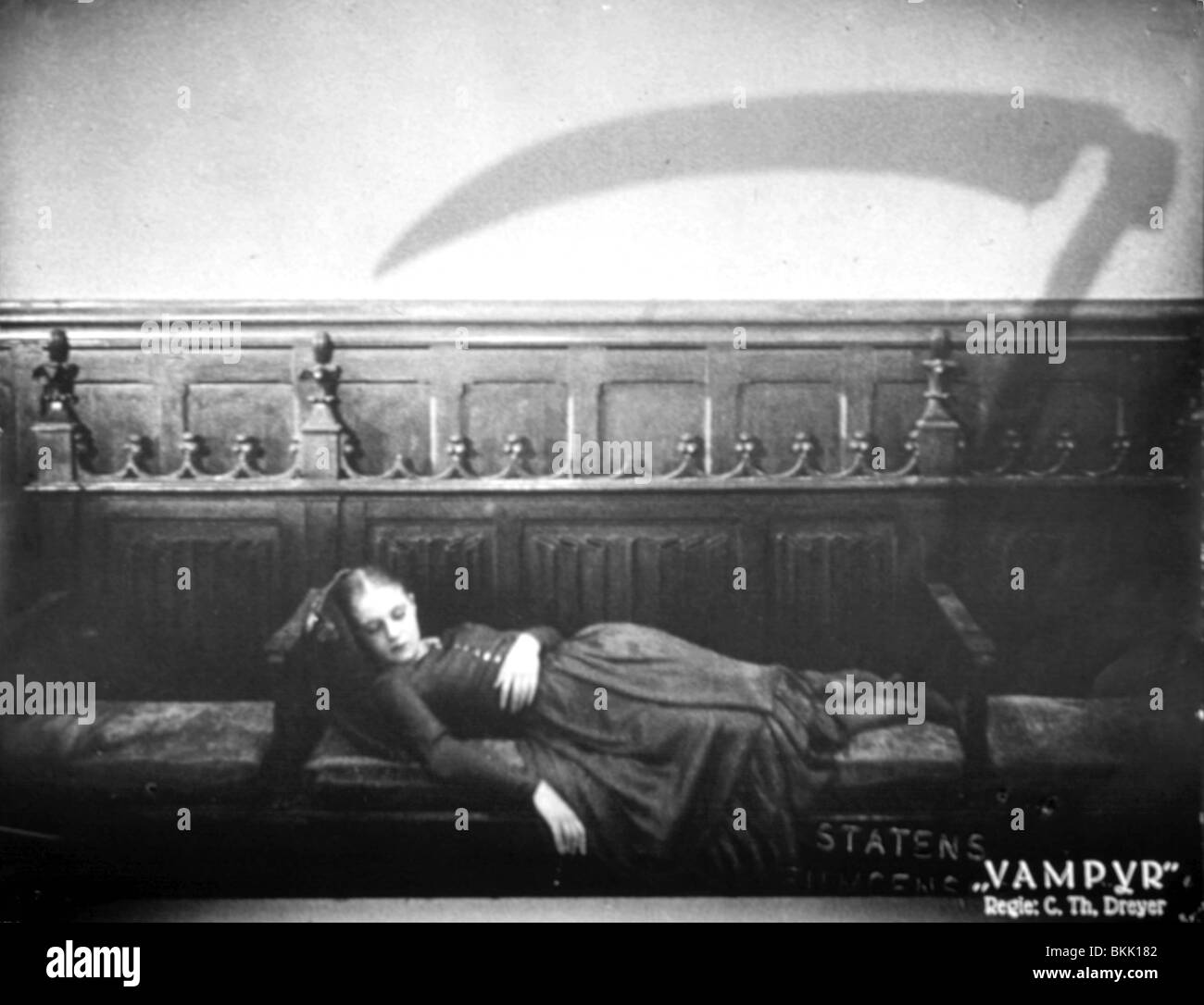 VAMPYR (1932) CARL THEODOR DREYER (DIR) VPYR 002 Stock Photo