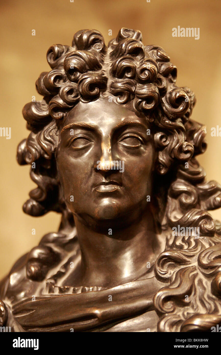 Louis xiv of france statue louvre hires stock photography and images
