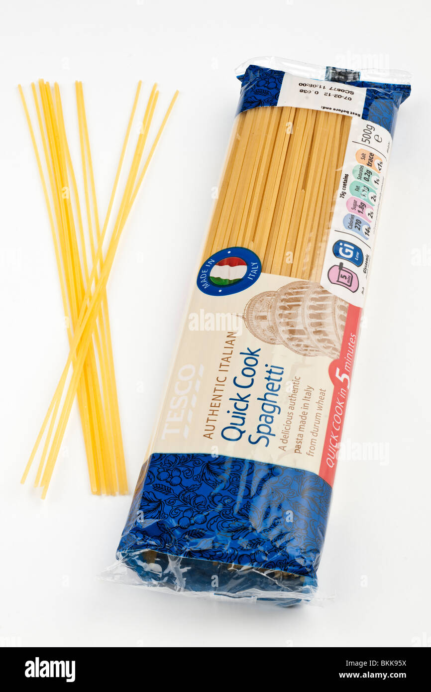 500 gram bag of Tesco quick cook spaghetti Stock Photo - Alamy