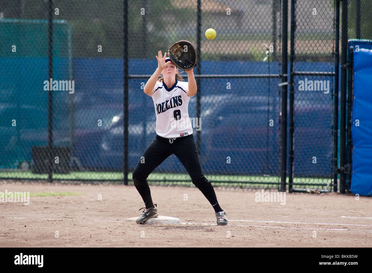 First base softball player catching hires stock photography and images Alamy