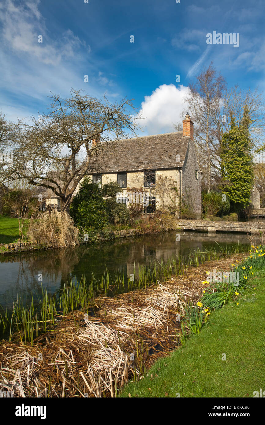Cotswold cottage hires stock photography and images Alamy