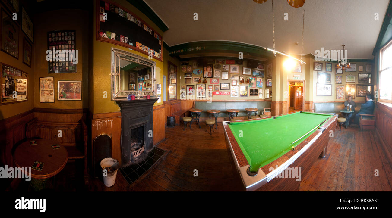 The New Beehive, a traditional real ale pub in Bradford, West Yorkshire. Stock Photo