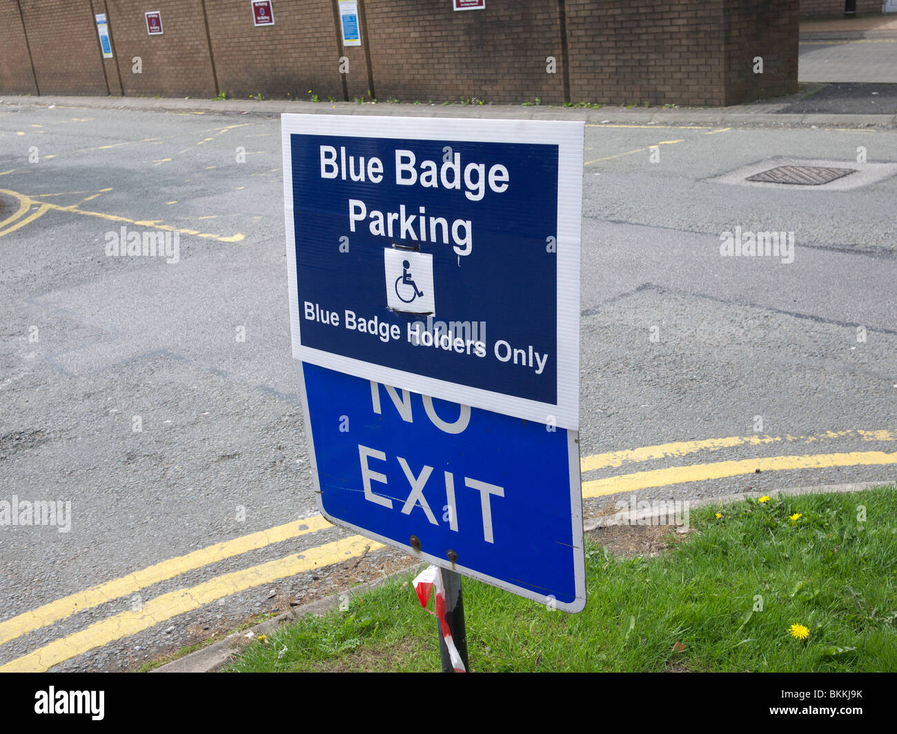 Disabled Blue Badge High Resolution Stock Photography and Images Alamy
