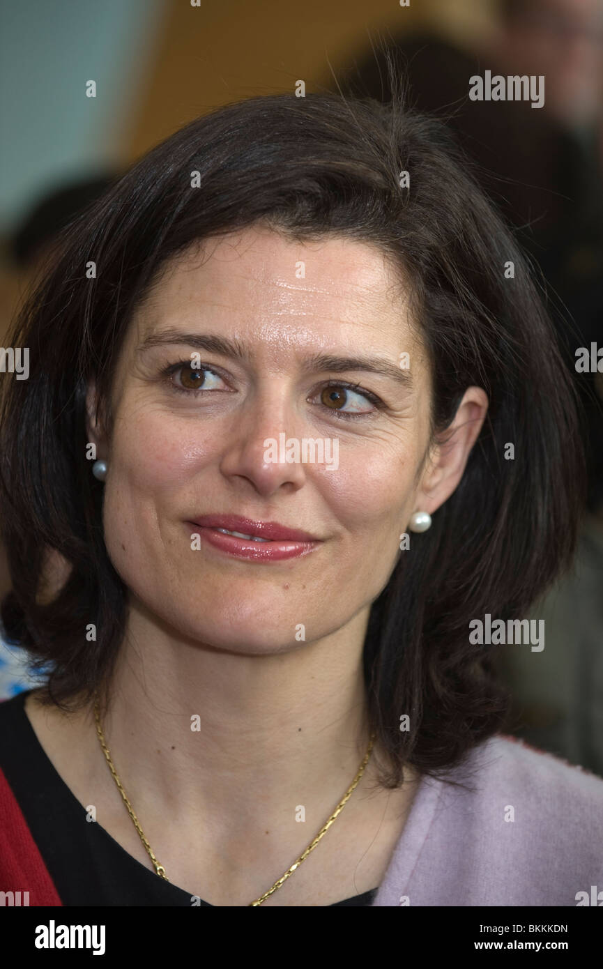 Miriam gonzalez durantez hires stock photography and images Alamy